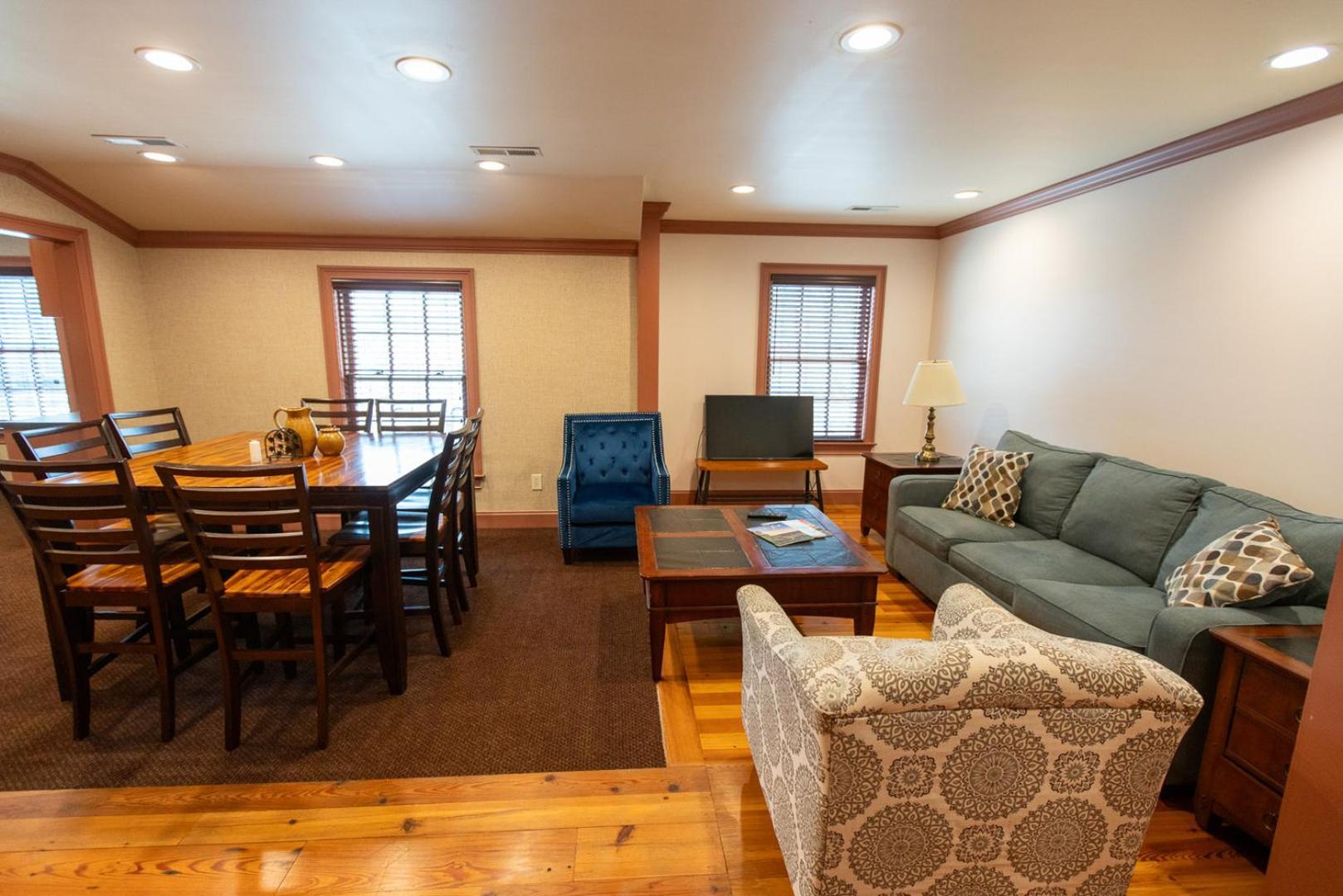 Howard'S Creek Inn White Sulphur Springs Extérieur photo